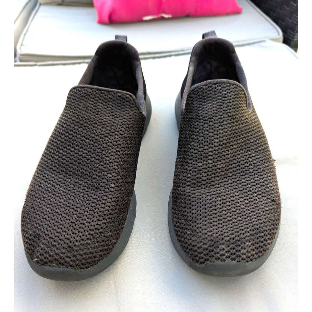 Skechers MensBlack GOwalkSlip-On Low Top Athletic Sneaker Breathable Textile10.5